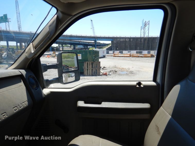 image for item DA5290 2008 Ford F550 XL  bucket truck