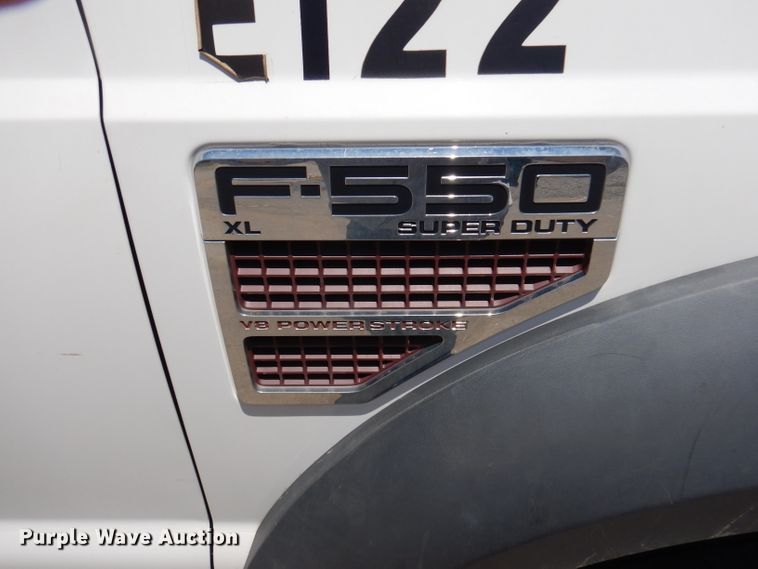 image for item DA5290 2008 Ford F550 XL  bucket truck