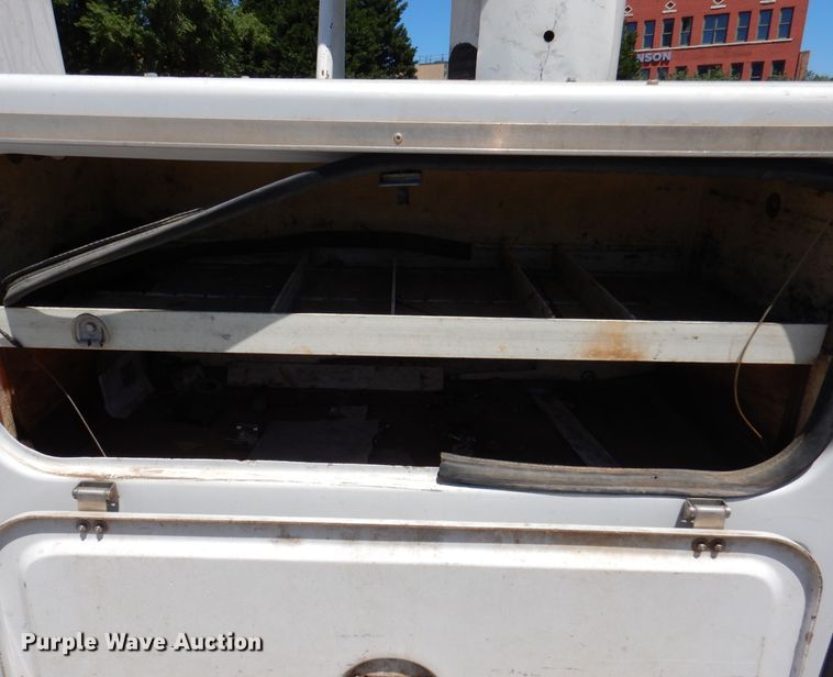 image for item DA5290 2008 Ford F550 XL  bucket truck