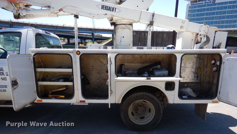 image for item DA5290 2008 Ford F550 XL  bucket truck