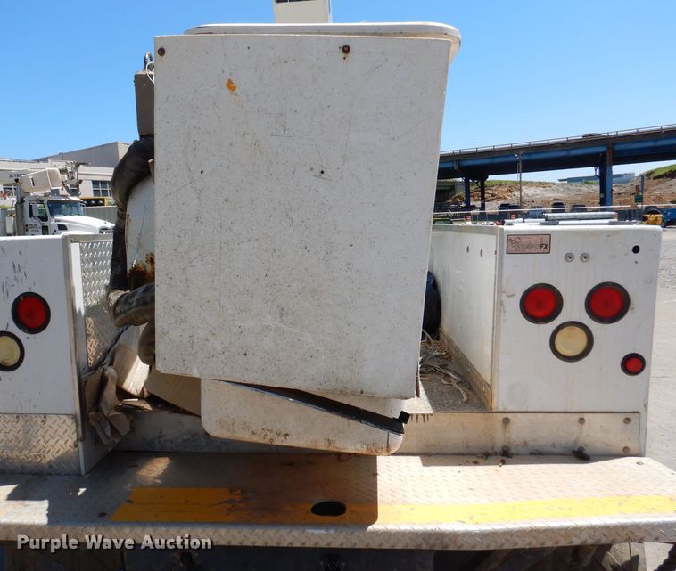 image for item DA5290 2008 Ford F550 XL  bucket truck