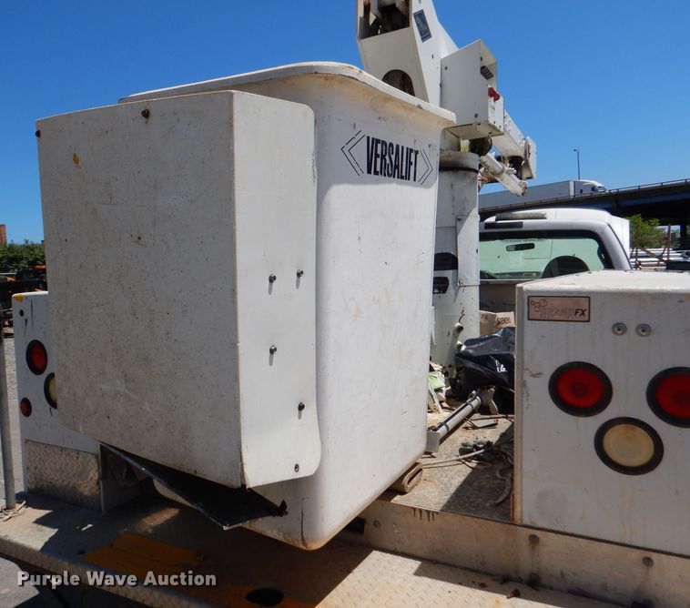 image for item DA5290 2008 Ford F550 XL  bucket truck