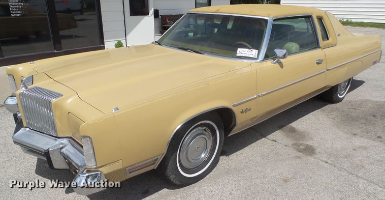 image for item DA7116 1976 Chrysler New Yorker