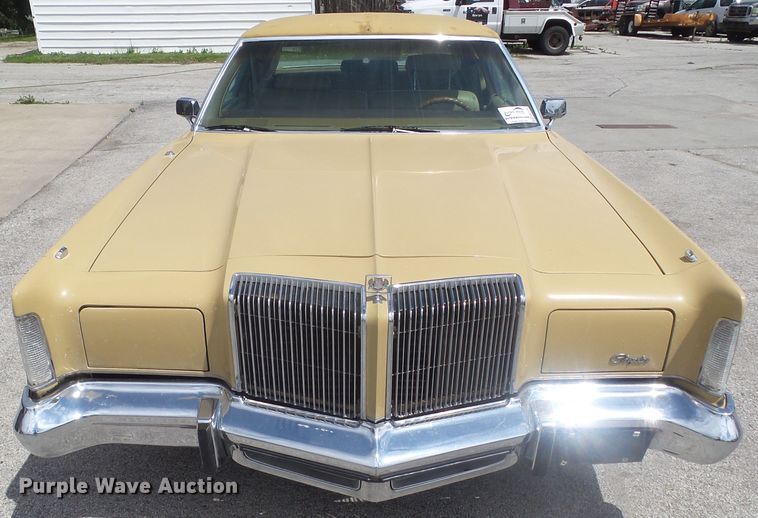 image for item DA7116 1976 Chrysler New Yorker