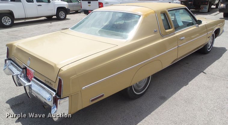 image for item DA7116 1976 Chrysler New Yorker