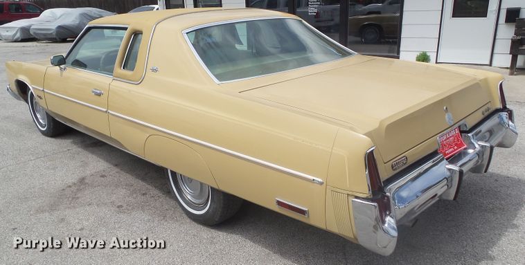 image for item DA7116 1976 Chrysler New Yorker