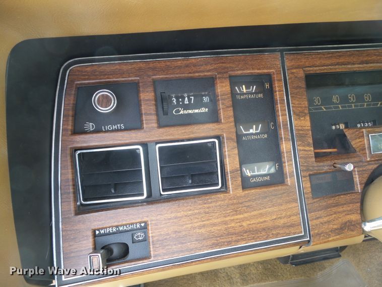 image for item DA7116 1976 Chrysler New Yorker