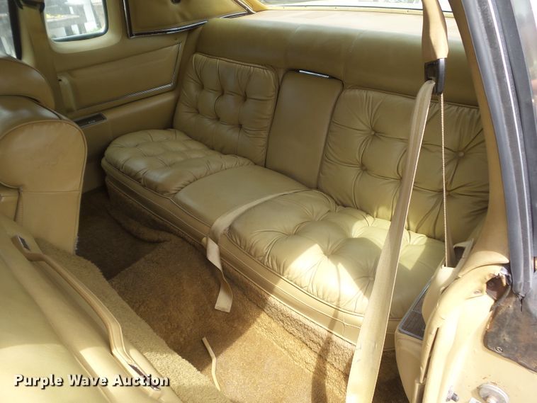 image for item DA7116 1976 Chrysler New Yorker