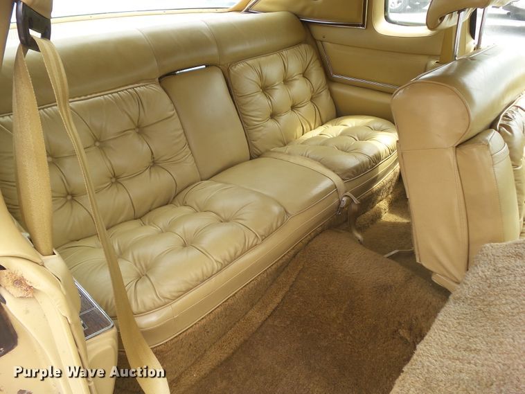 image for item DA7116 1976 Chrysler New Yorker