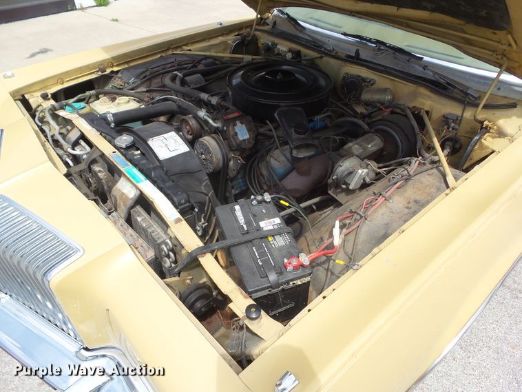 image for item DA7116 1976 Chrysler New Yorker