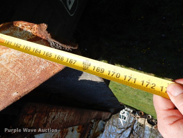 image for item DF6772 1974 Kaiser  dump truck