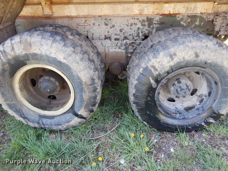 image for item DF6772 1974 Kaiser  dump truck