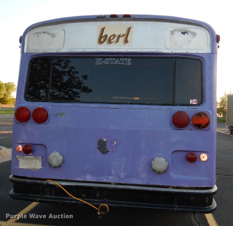 image for item DH8768 1985 Chevrolet G30  RV