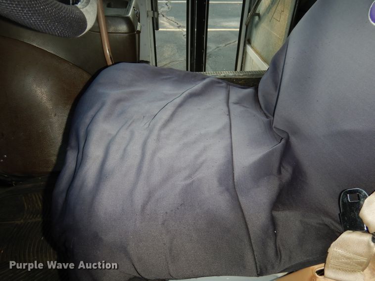 image for item DH8768 1985 Chevrolet G30  RV