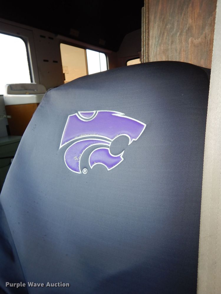 image for item DH8768 1985 Chevrolet G30  RV