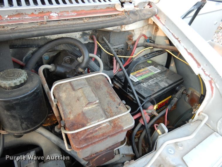 image for item DH8768 1985 Chevrolet G30  RV