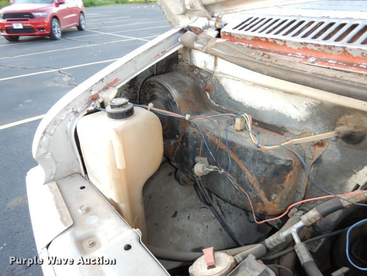 image for item DH8768 1985 Chevrolet G30  RV