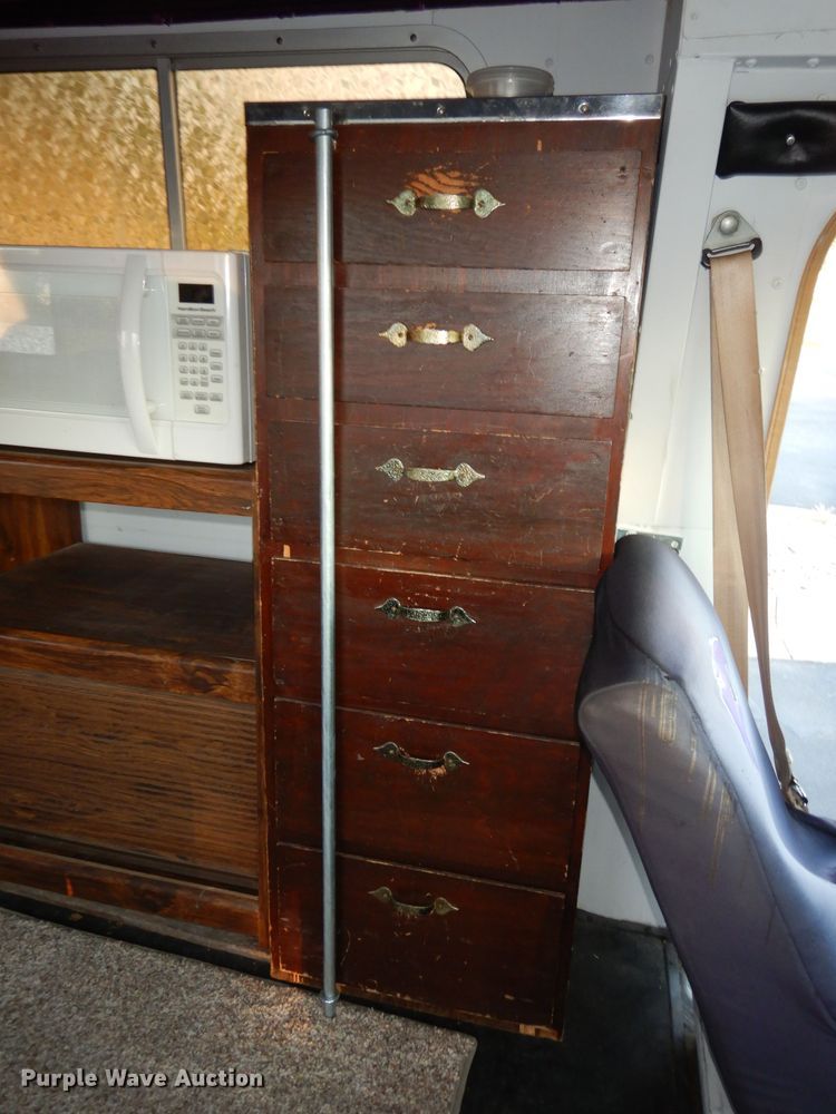 image for item DH8768 1985 Chevrolet G30  RV