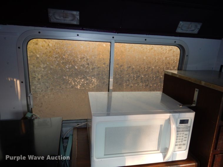 image for item DH8768 1985 Chevrolet G30  RV