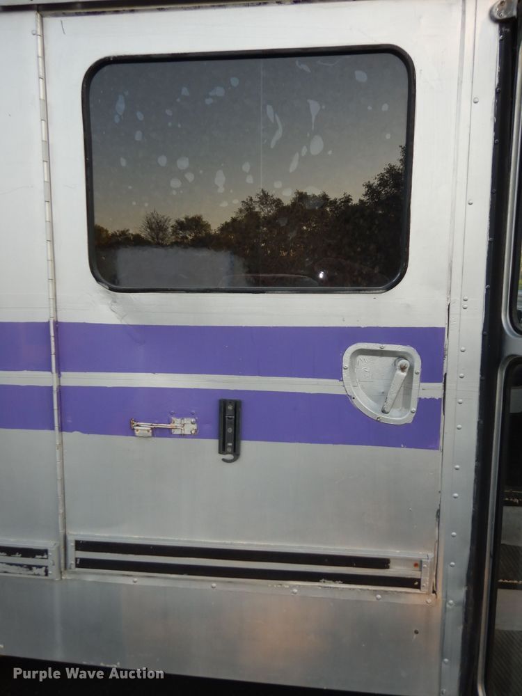 image for item DH8768 1985 Chevrolet G30  RV