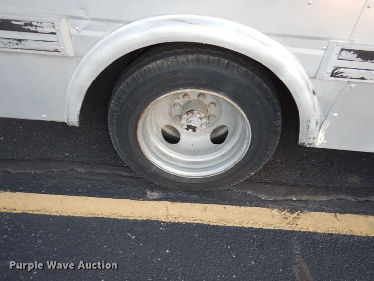 image for item DH8768 1985 Chevrolet G30  RV