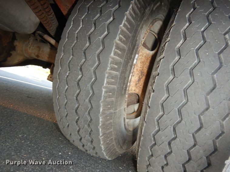 image for item DH8768 1985 Chevrolet G30  RV