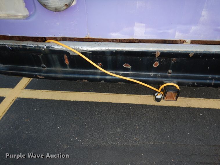 image for item DH8768 1985 Chevrolet G30  RV