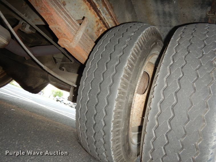 image for item DH8768 1985 Chevrolet G30  RV