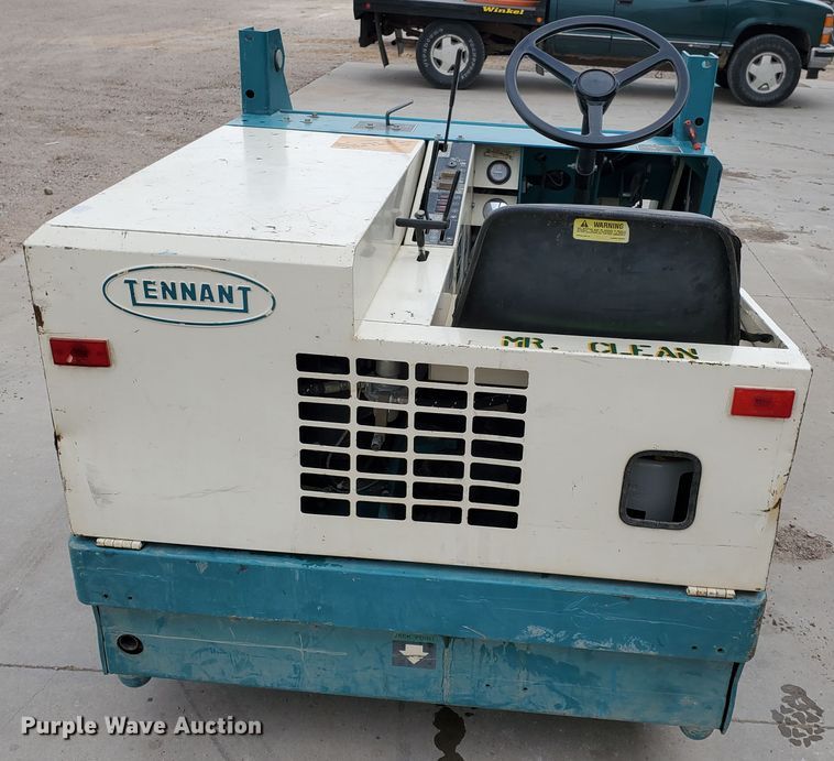 image for item DI4799 Tennant 235  sweeper