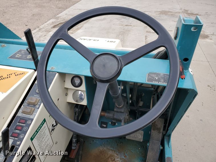 image for item DI4799 Tennant 235  sweeper