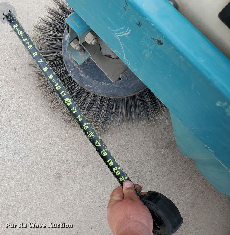 image for item DI4799 Tennant 235  sweeper