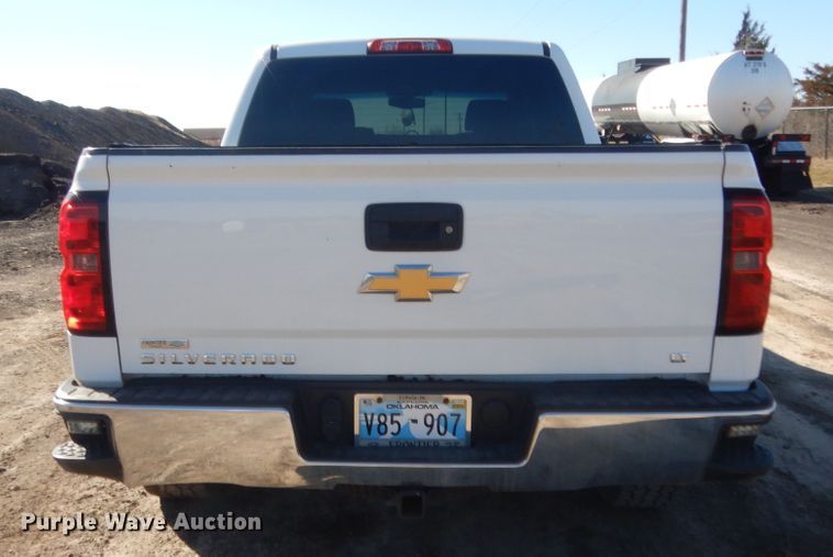 image for item DJ1843 2015 Chevrolet Silverado 1500  Crew Cab pickup truck