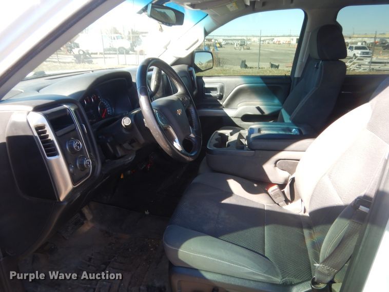 image for item DJ1843 2015 Chevrolet Silverado 1500  Crew Cab pickup truck