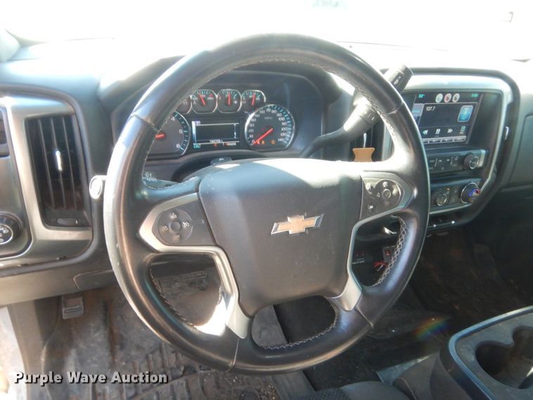 image for item DJ1843 2015 Chevrolet Silverado 1500  Crew Cab pickup truck