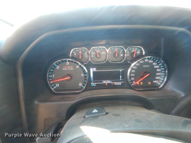 image for item DJ1843 2015 Chevrolet Silverado 1500  Crew Cab pickup truck