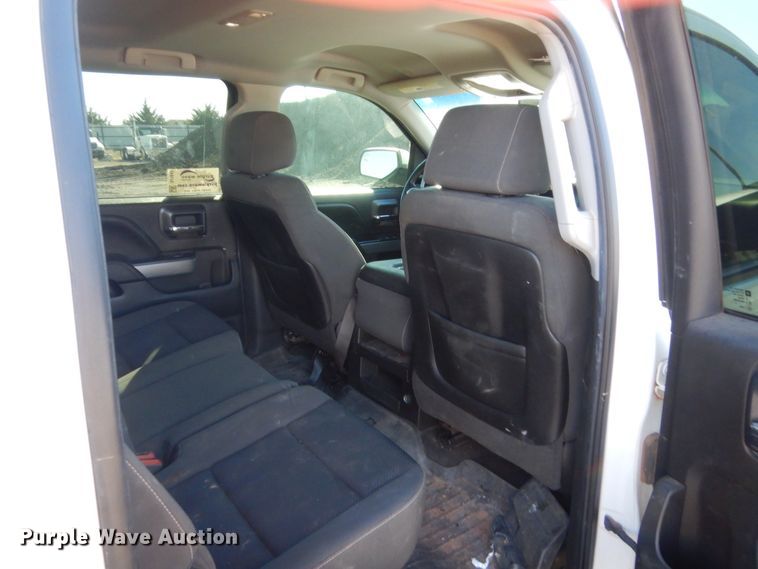 image for item DJ1843 2015 Chevrolet Silverado 1500  Crew Cab pickup truck