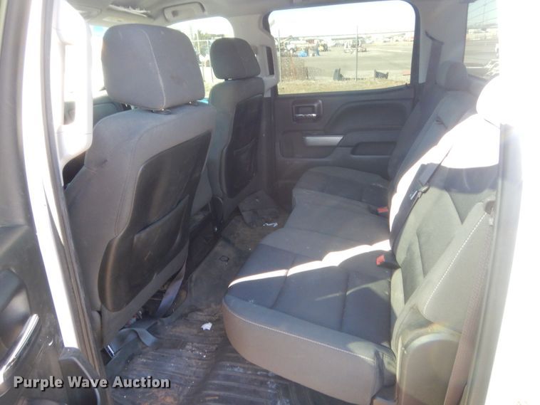 image for item DJ1843 2015 Chevrolet Silverado 1500  Crew Cab pickup truck