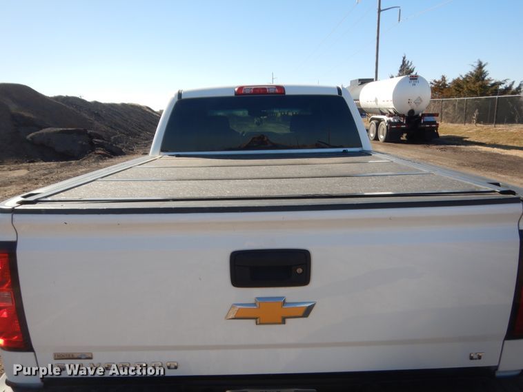 image for item DJ1843 2015 Chevrolet Silverado 1500  Crew Cab pickup truck