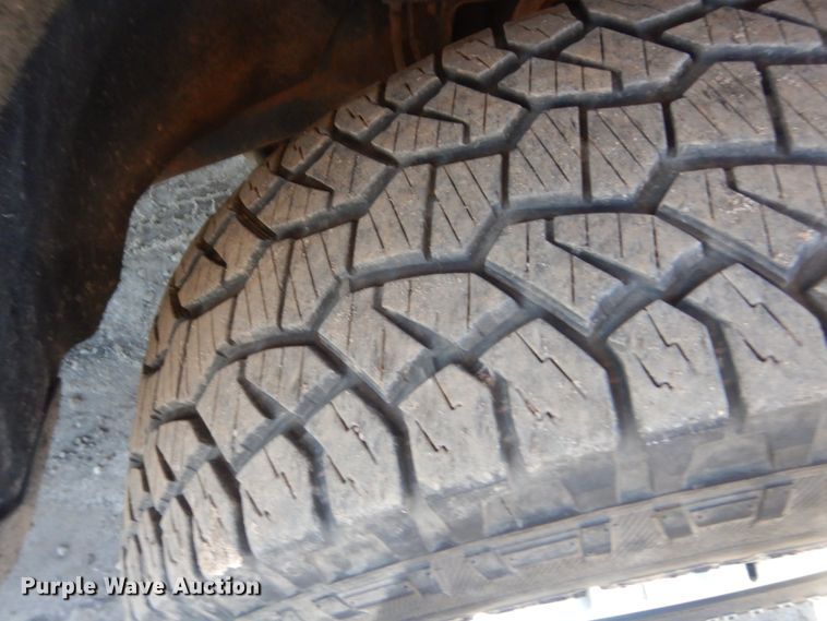 image for item DJ1843 2015 Chevrolet Silverado 1500  Crew Cab pickup truck