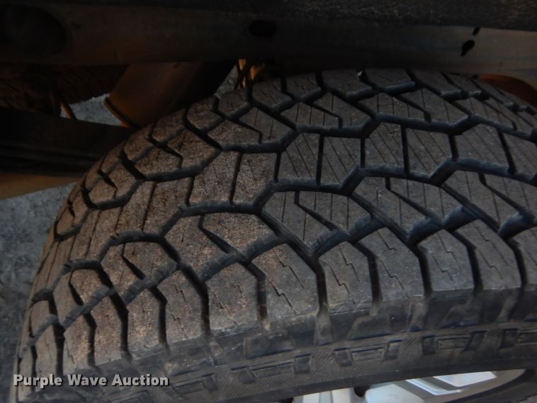 image for item DJ1843 2015 Chevrolet Silverado 1500  Crew Cab pickup truck