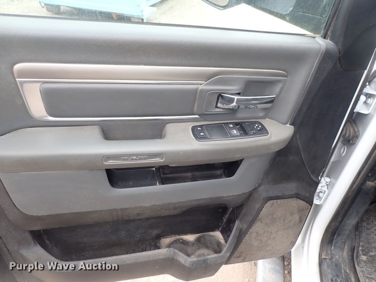 image for item DJ5673 2015 Dodge Ram 5500  truck cab and chassis