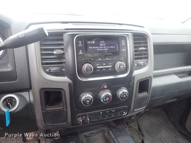 image for item DJ5673 2015 Dodge Ram 5500  truck cab and chassis