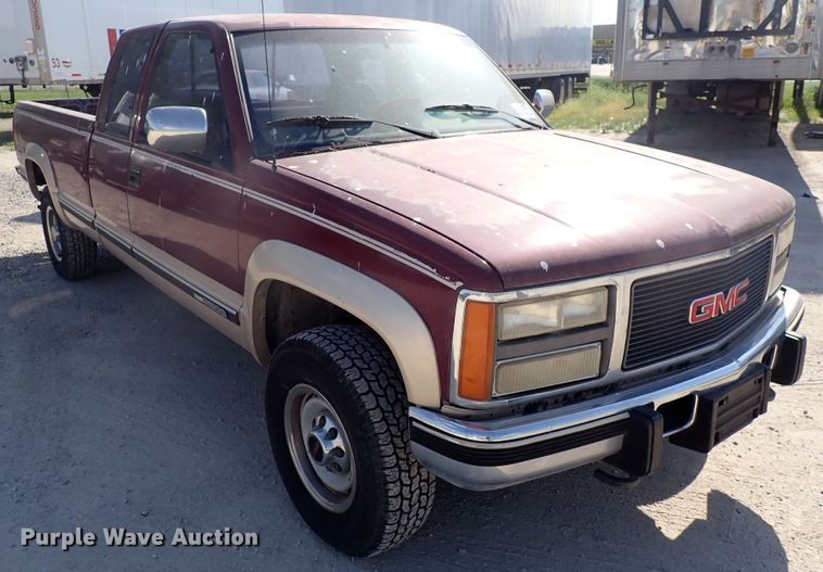 image for item DJ5681 1993 GMC Sierra 2500  Ext. Cab pickup truck