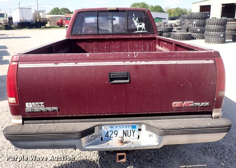 image for item DJ5681 1993 GMC Sierra 2500  Ext. Cab pickup truck