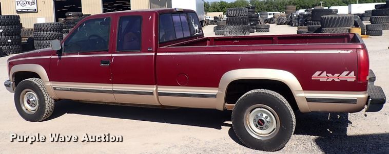 image for item DJ5681 1993 GMC Sierra 2500  Ext. Cab pickup truck