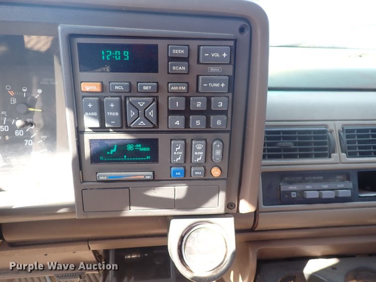 image for item DJ5681 1993 GMC Sierra 2500  Ext. Cab pickup truck