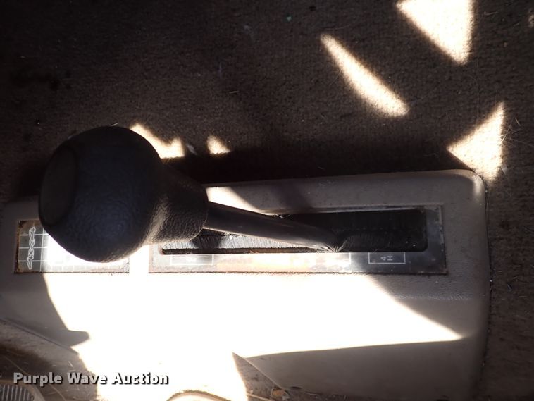 image for item DJ5681 1993 GMC Sierra 2500  Ext. Cab pickup truck