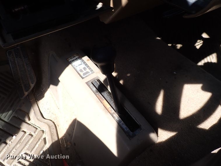 image for item DJ5681 1993 GMC Sierra 2500  Ext. Cab pickup truck