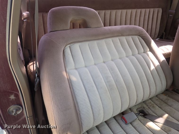 image for item DJ5681 1993 GMC Sierra 2500  Ext. Cab pickup truck