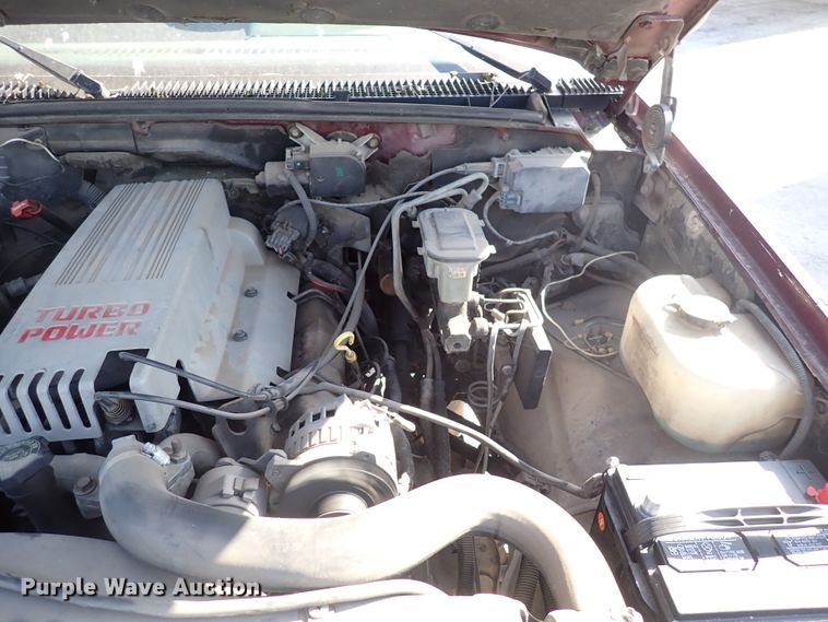 image for item DJ5681 1993 GMC Sierra 2500  Ext. Cab pickup truck